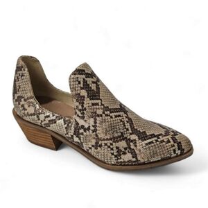 CHINESE LAUNDRY Focus Bootie Size 6